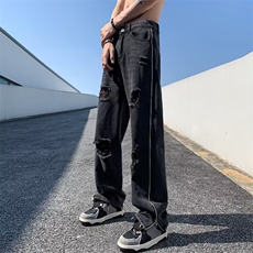 黑色