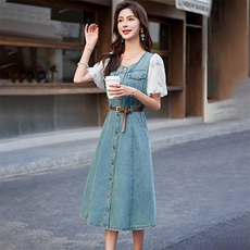 韩版拼接牛仔连衣裙女2024夏新款方领收腰设计小个子通勤长裙子，女装连衣裙，浙宝029