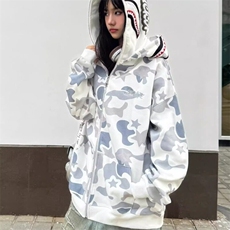 灰白色