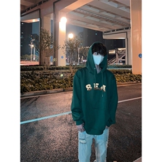 墨绿色