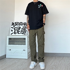 军绿色