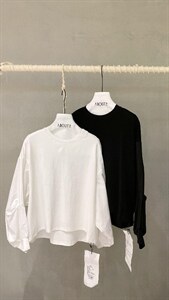 【现货】2022新款黑白拼接褶皱泡泡袖长袖T桖图片