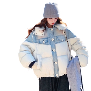 时尚撞色牛仔拼接羽绒服女冬季新款小个子设计感保暖外套面包服图片