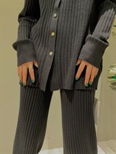 秋季新品现代简约坑条针织套装，女装职业装，AUDREY WANG