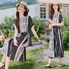 2025夏装连衣裙，女装连衣裙，依路服饰