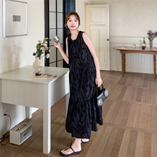 黑色无袖背心连衣裙女2025年夏季新款法式慵懒风宽松显瘦印花长裙，女装连衣裙，2C258