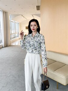 春装新款   抽象艺术画 通勤优雅图片