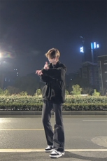 已授权美式vibe风裤子高街潮牌黑色微辣牛仔裤修身直筒痞帅长裤，男装牛仔裤，星座310A-4