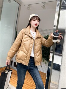 小短款羽绒服图片