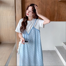 韩系撞色拼接连衣裙女2025夏季新款蓝色碎花设计感假两件T恤裙，女装连衣裙，2C275