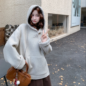 慵懒风套头连帽超好看卫衣女2025年冬季新款韩版减龄显瘦呢子大衣图片