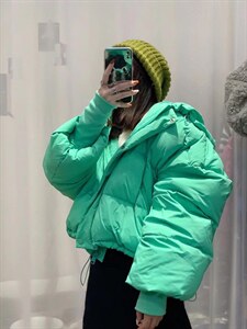 带帽短款羽绒服图片