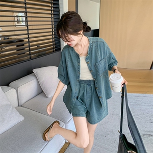 今年流行爆款牛仔套装女2025夏季新款宽松显瘦小个子休闲两件套女图片