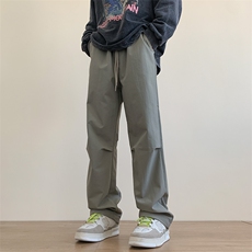 浅绿色