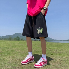 黑色