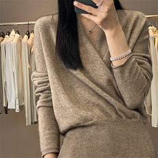 早春新款100%纯羊毛衫女交叉V领宽松套头裹胸毛衣羊绒针织打底衫，女装羊毛衫，羿纯羊绒