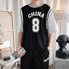 黑色