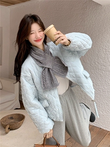 90羽绒服女2025冬新款女装时尚减龄围巾设计感丝绒菱形格保暖外套图片