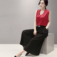 2020年夏季无袖套头圆领纯色中长款宽松褶皱两件套，女装套装/套裙，贵人树