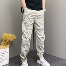 灰色