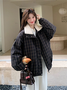 复古格子羊羔毛翻领羽绒服女2025冬季短款加厚面包服宽松保暖外套图片