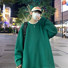 墨绿色