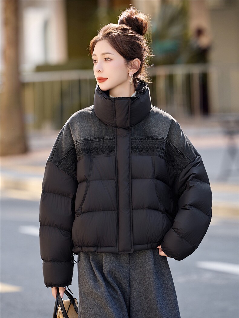 2025冬季新款韩版宽松立领牛仔拼接90白鸭绒羽绒服女短款面包服,女装羽绒服,沁沁公主
