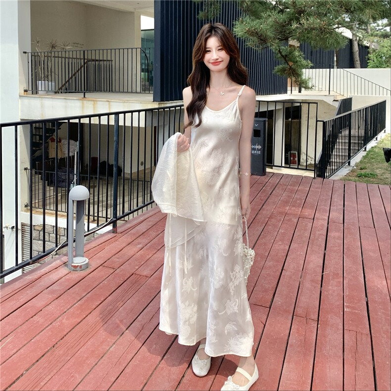 新中式国风刺绣盘扣上衣吊带裙两件套女2025夏季新款气质显瘦套装,女装连衣裙,2C159