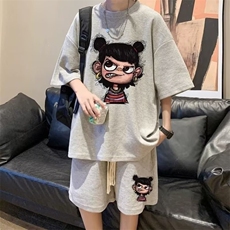 灰色
