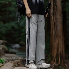 灰色