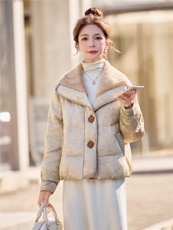 2025年冬季毛绒大翻领新中式短款90白鸭绒羽绒服外套，女装羽绒服，简韵佳