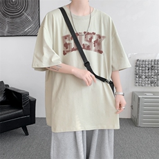 淡绿色