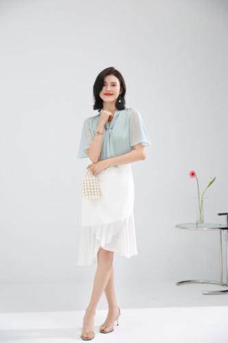 2021夏新V领工艺压褶气质飘带上衣，其它，秋子丰色(3F)