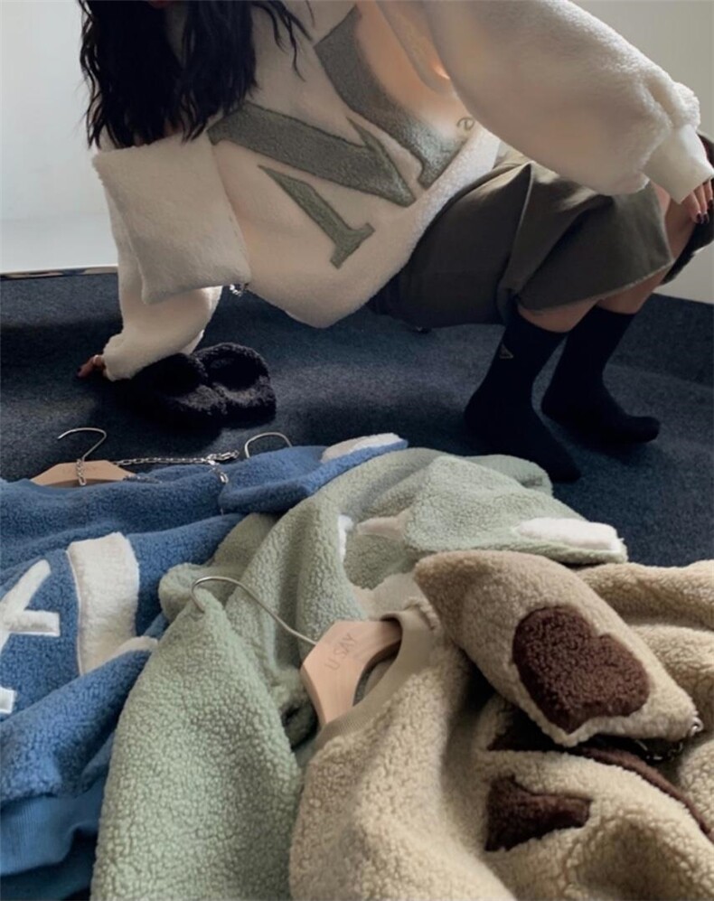 配包羊羔毛字母卫衣加绒，女装卫衣/绒衫，MJJ
