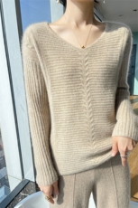 秋冬新款100%纯羊毛衫女V领扭花针织长袖毛衣宽松打底羊绒衫上衣，女装羊毛衫，宇灿羊绒