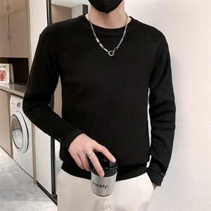 新品秋冬季毛衣男针织衫男宽松圆领潮流黑色拼接袖口纽扣毛衣S526图片