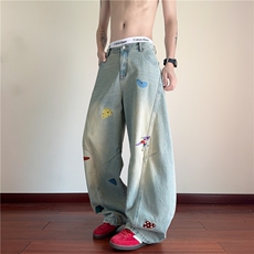 美式卡通刺绣解构弯刀牛仔裤男士2025夏季潮流痞帅设计感宽松裤子，男装牛仔裤，电商B315