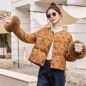 新中式风狐狸毛短款羽绒服女高端小个子保暖外套黄色图片