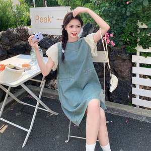 设计感气质泡泡拼接假两件牛仔连衣裙女2024夏季新款小个子中长裙图片