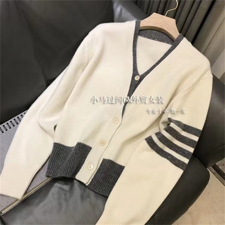 2024秋冬新款羊毛针织开衫女撞色条纹V领毛衣外套,女装羊毛衫,千御纺羊绒