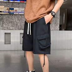 黑色