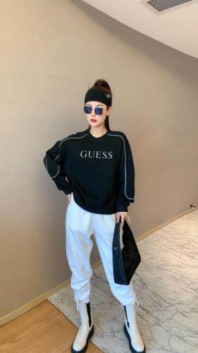 新品圆领长袖纯棉刺绣卫衣，女装卫衣/绒衫，伊歌莉