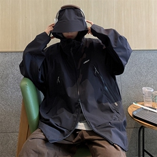 黑色