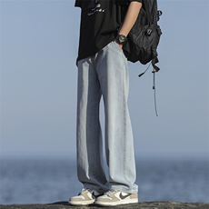 浅蓝色
