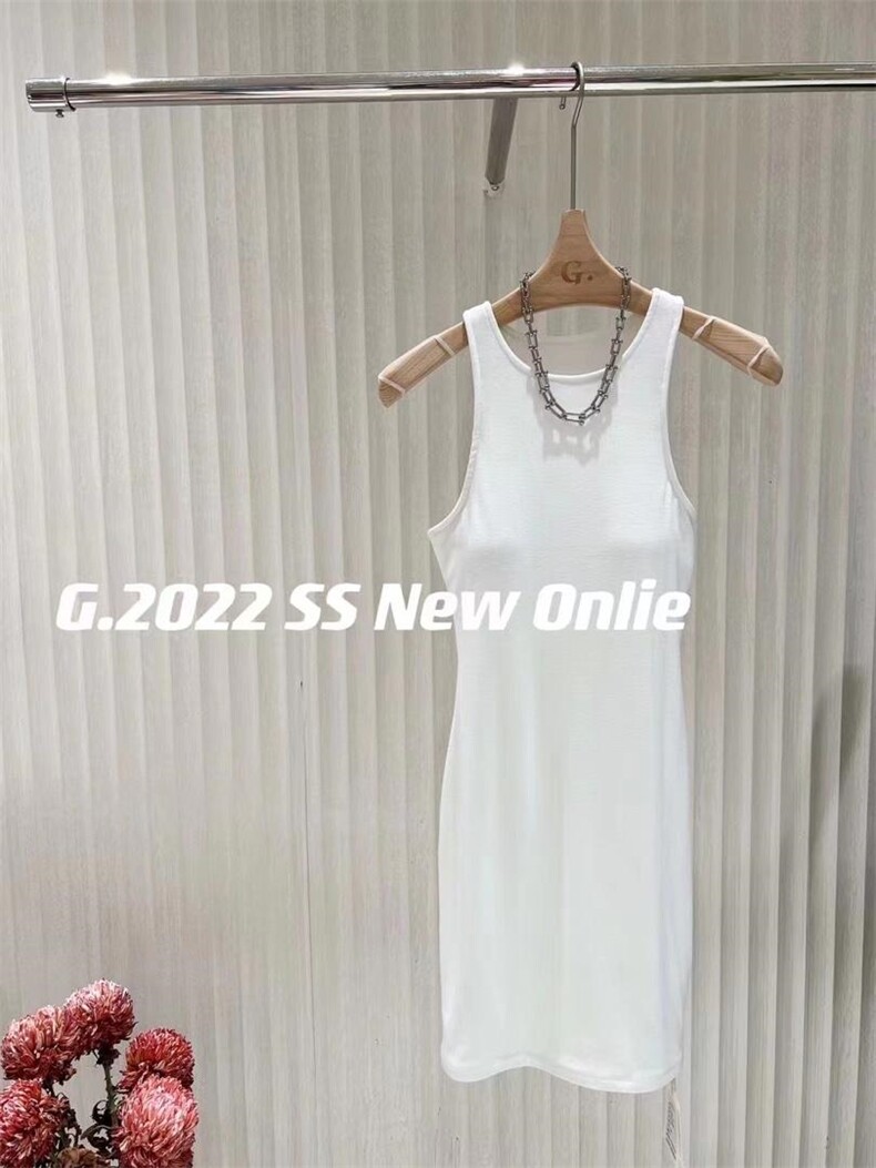 新款背心裙胸垫?脱卸均码现货，女装背心吊带，G