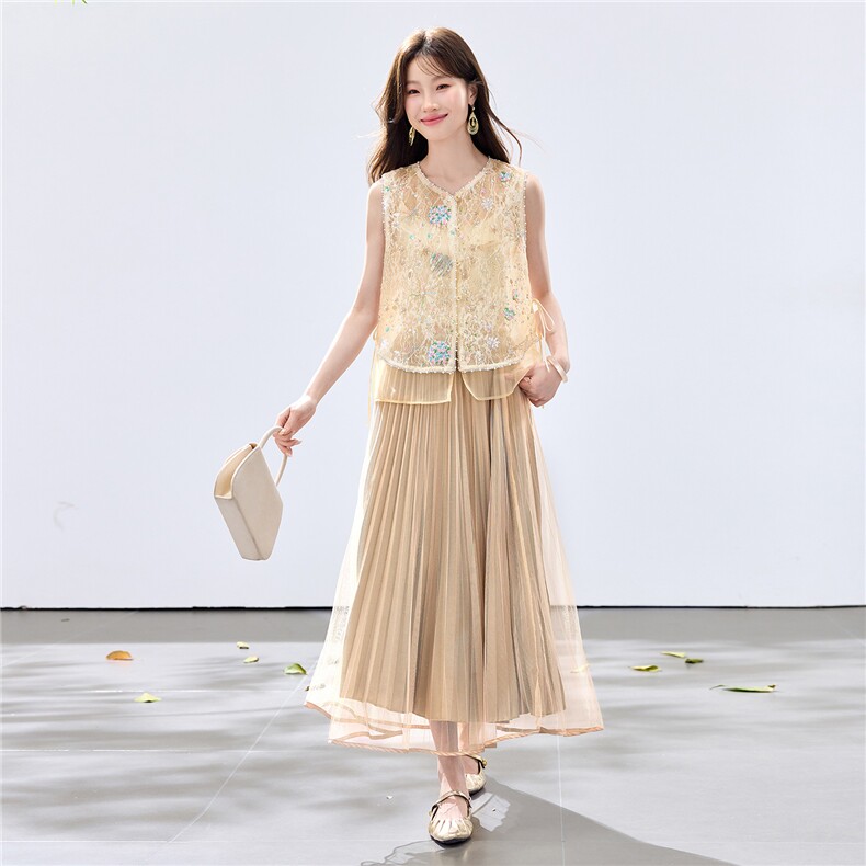 夏季新款现货！2026新中式重工洋气百搭款马甲+百褶半裙两件套女图片