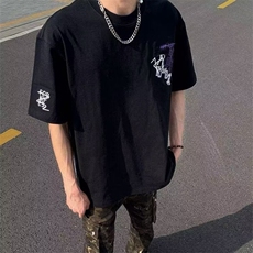 黑色