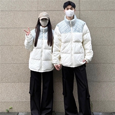 米白色