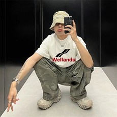 白色