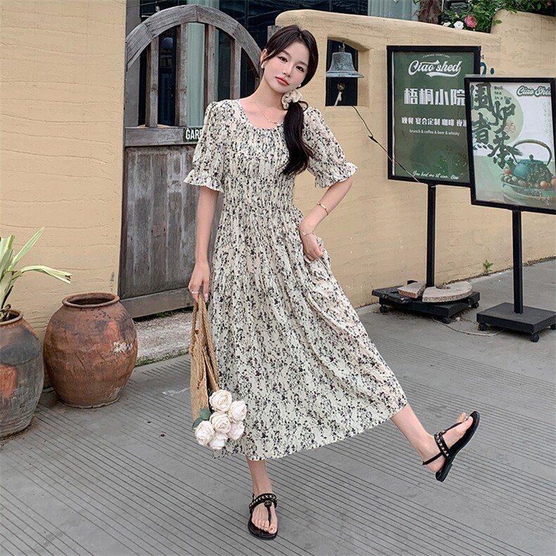 现货，法式高级感气质收腰喇叭袖碎花连衣裙2927P115K178,女装连衣裙,2C029